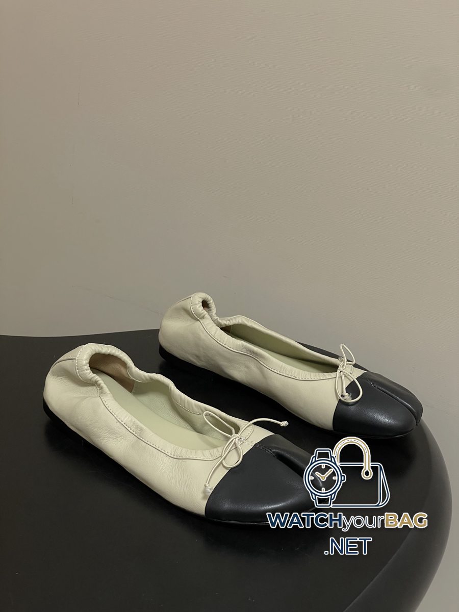 IS Christen Ballet Flats