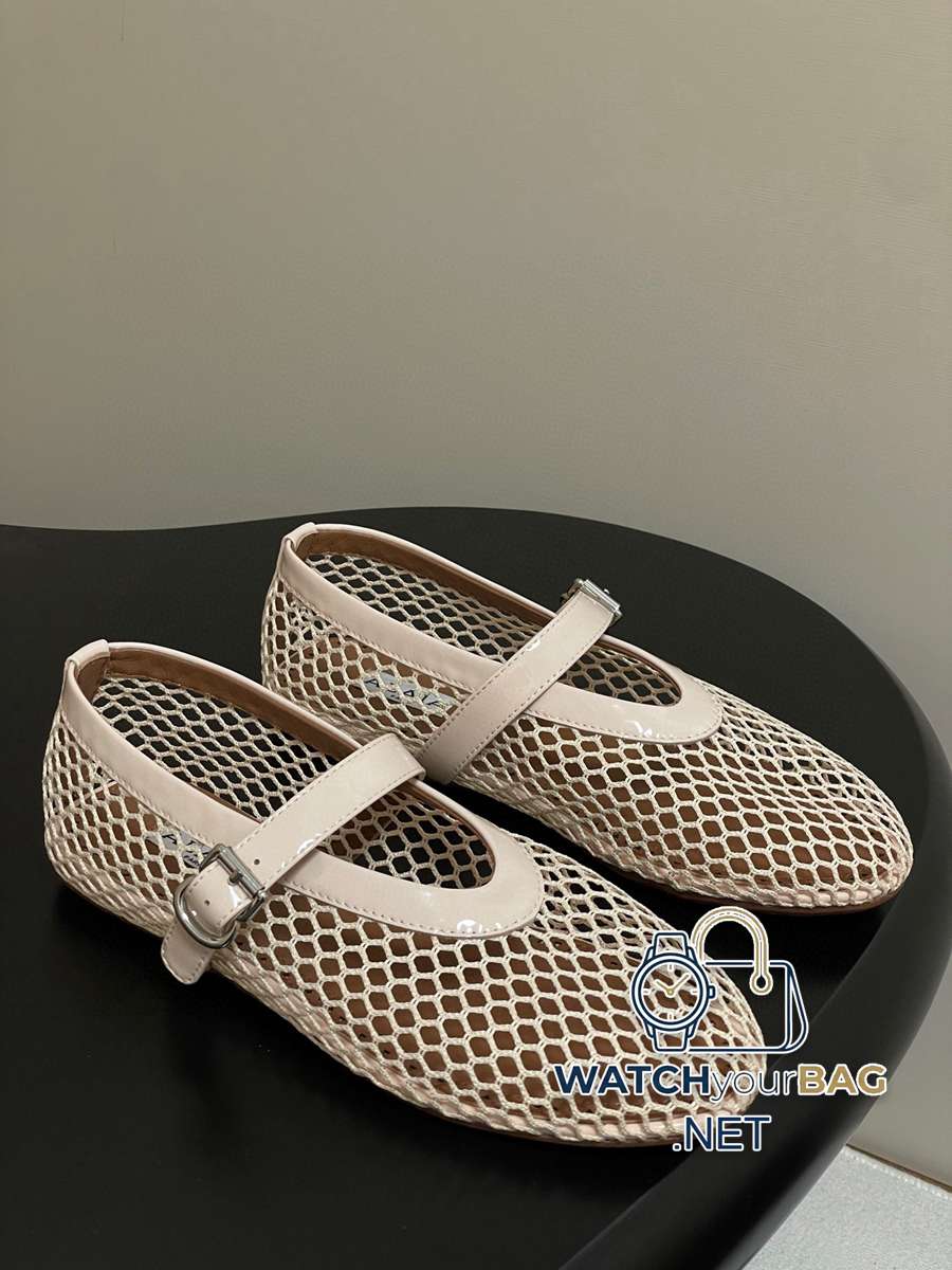 THE Alaia Ballet Flats