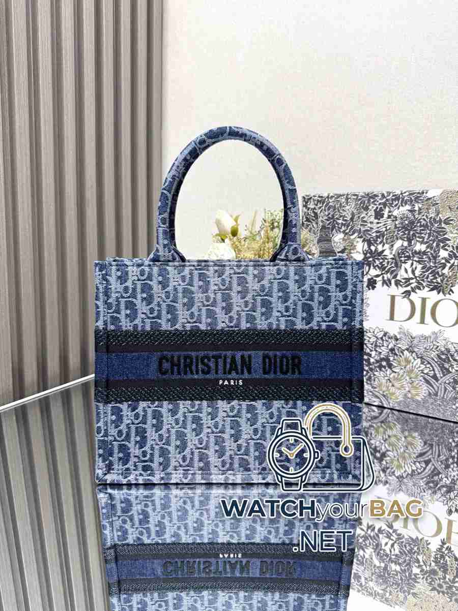 EXQUISITE Dior Book Tote Tote