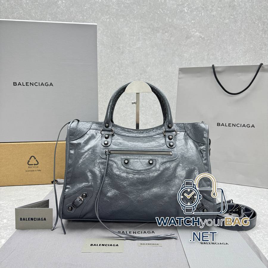 Balenciaga MEDIUM Handbag
