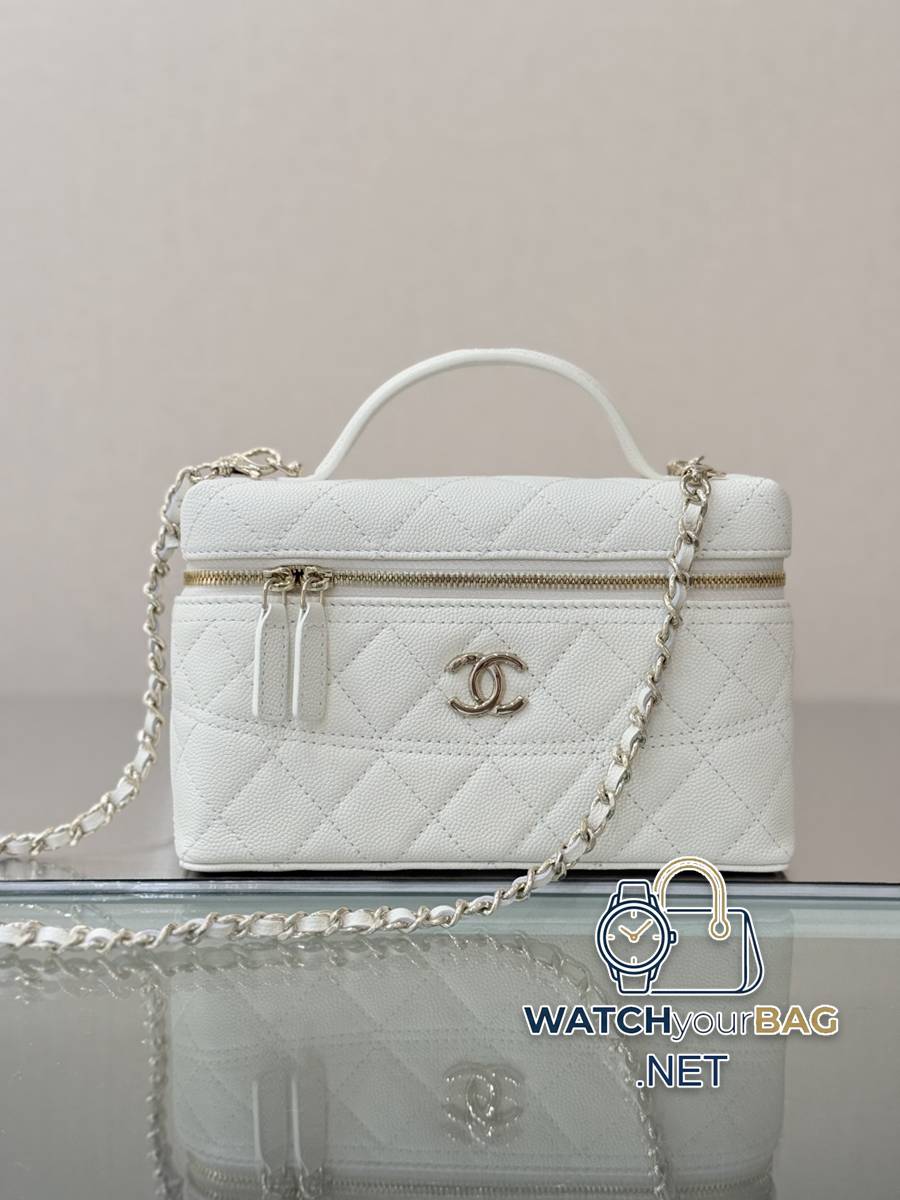 AP4407 Chanel Bag