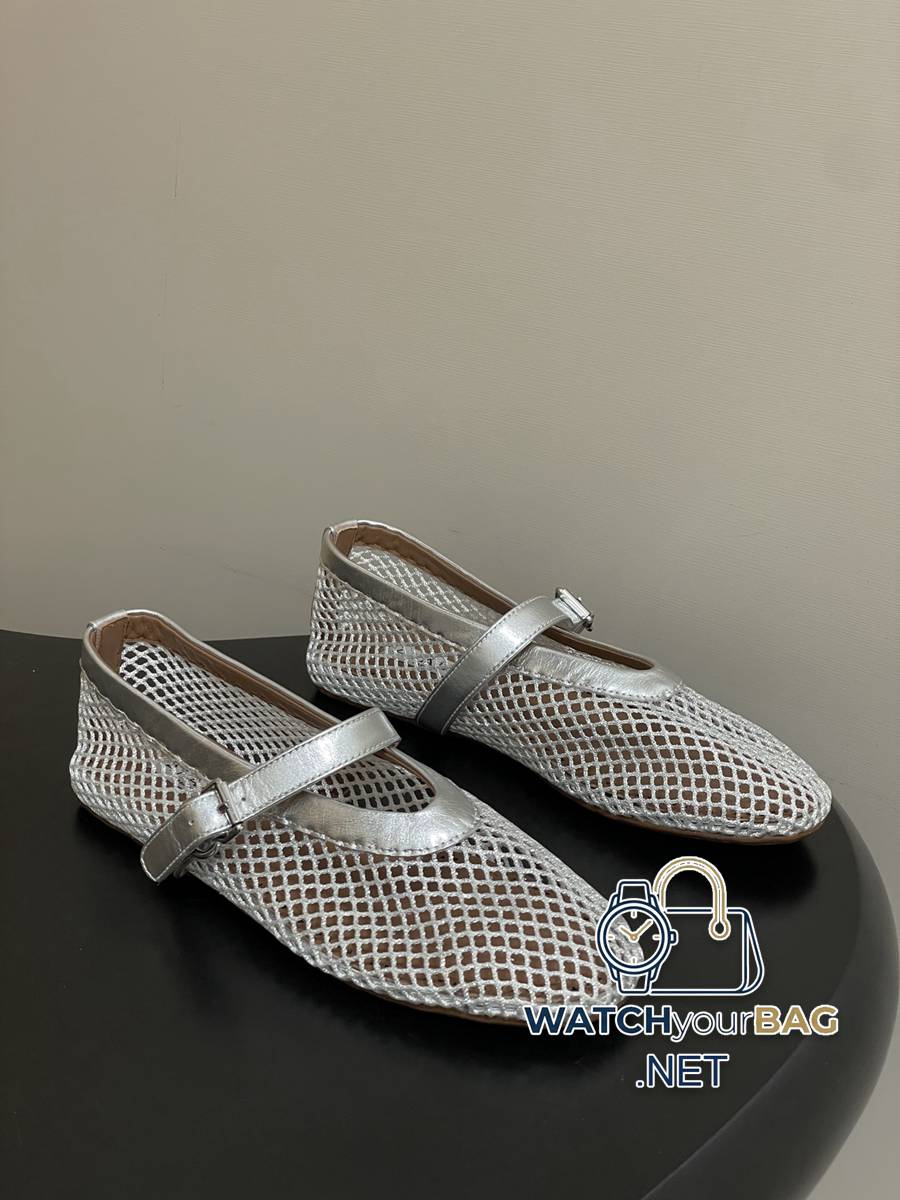 THE Alaia Ballet Flats