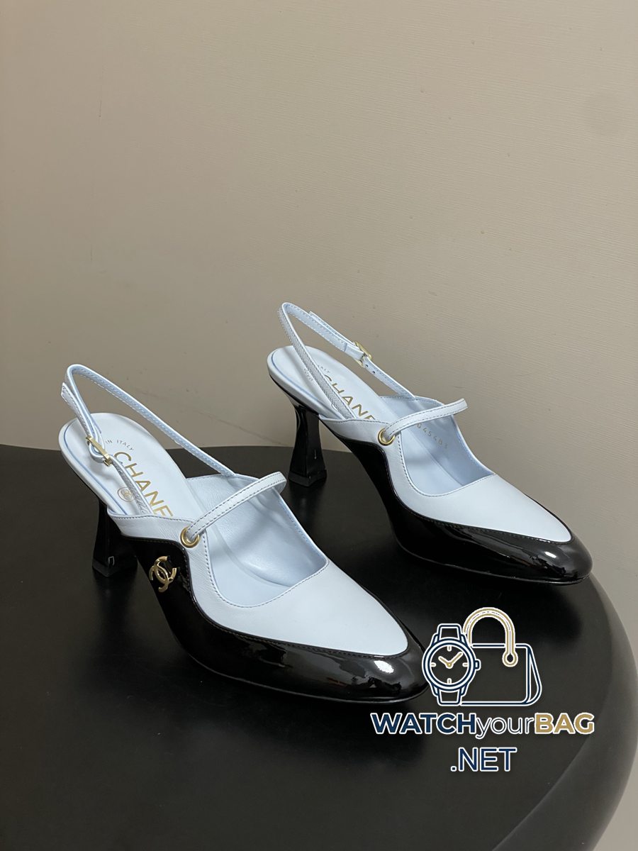 CATWALK Chanel Sandals